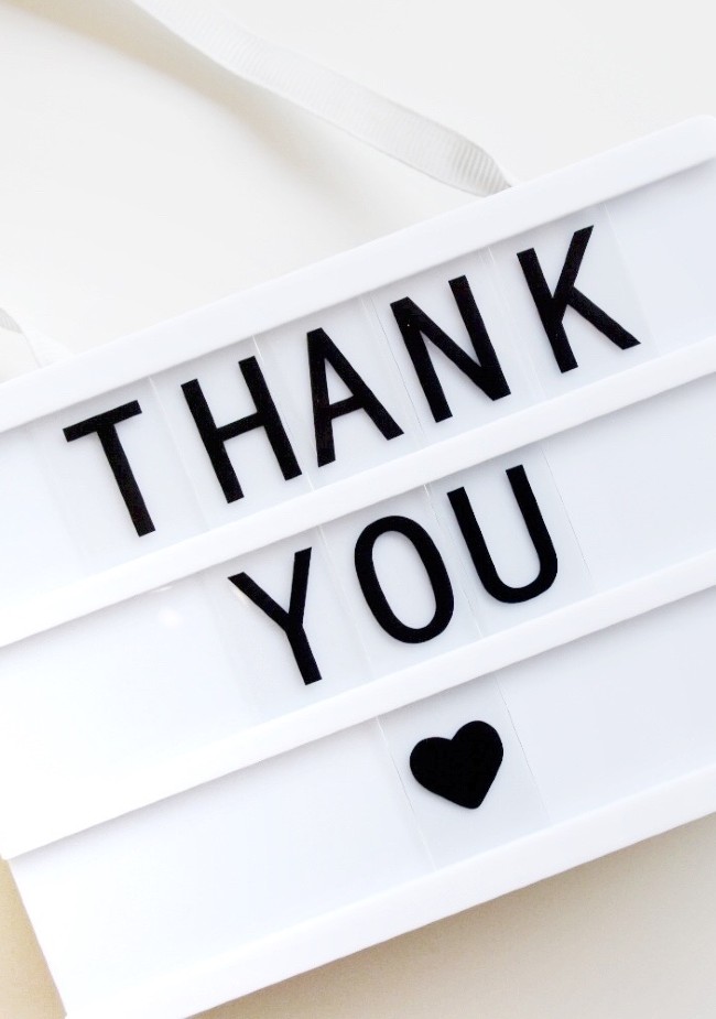 Thank you sign with heart